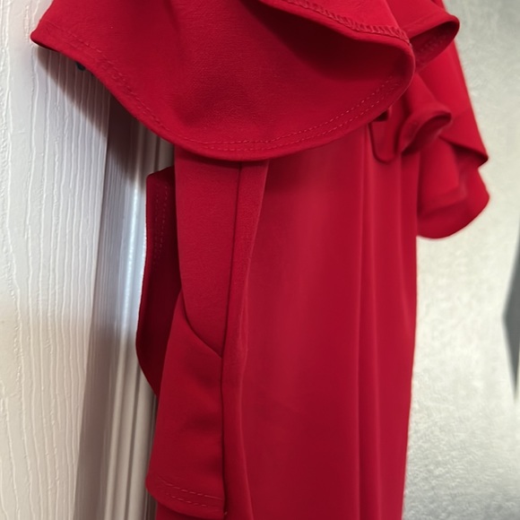 Never worn bodycon cold shoulder ruffled dress - Picture 6 of 10